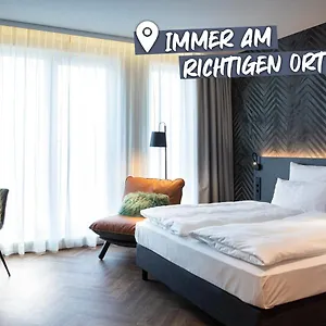 Hotel Loginn Airport ****